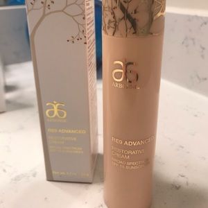 Arbonne RE9 Advanced Restorative Cream